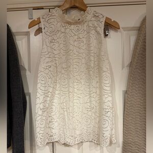 Banana Republic White Sleeveless lace tank top